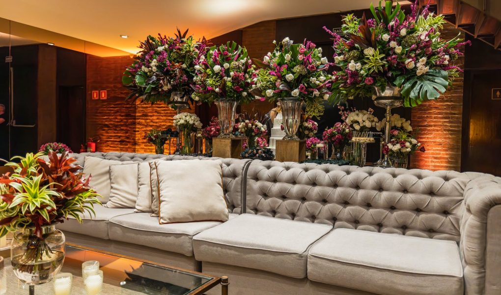 flowers and luxury sofa in a restaurant